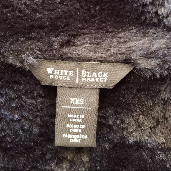 ⭐️NEW⭐️White House Black Market (WHBM) Black Faux Suede Vest - Picture 7 of 10